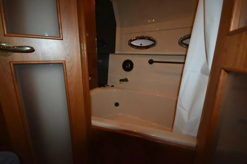 Slide: The Image of Cruisers 4450 Express Motor Yacht 2000 - 5345135