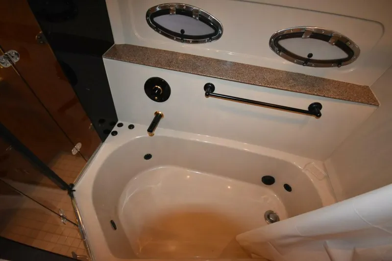 Slide: The Image of Whirlpool Tub - 5345136