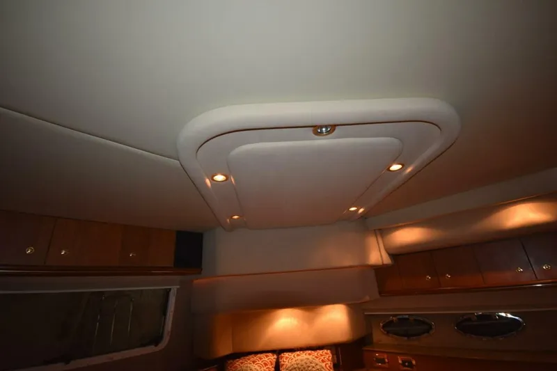 Slide: The Image of Cruisers 4450 Express Motor Yacht 2000 - 5345138