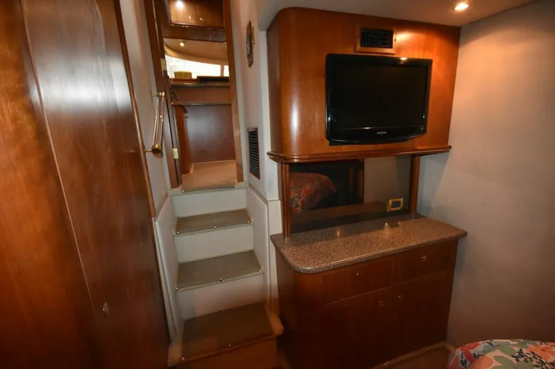 Slide: The Image of Cruisers 4450 Express Motor Yacht 2000 - 5345139