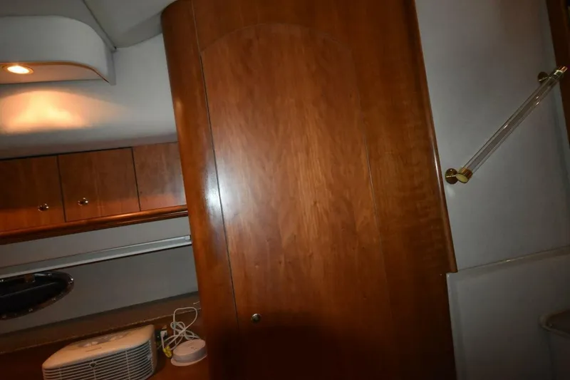 Slide: The Image of Cruisers 4450 Express Motor Yacht 2000 - 5345141