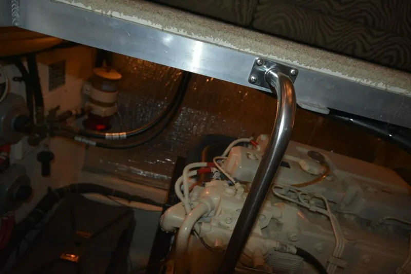 Slide: The Image of Cruisers 4450 Express Motor Yacht 2000 - 5345156