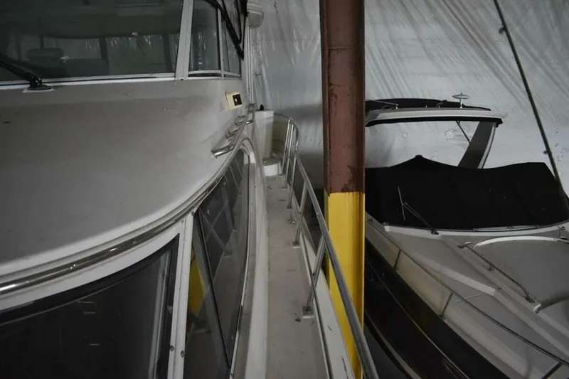 Slide: The Image of Cruisers 4450 Express Motor Yacht 2000 - 5345165