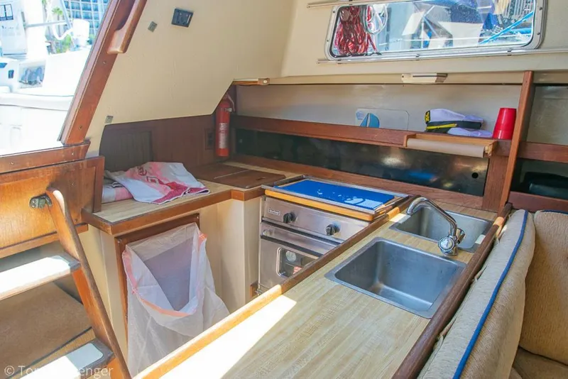 Slide: The Image of Catalina 30 1984 - 5345945