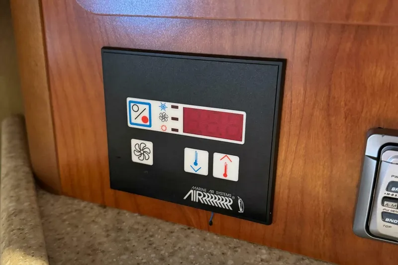 Slide: The Image of Rinker 280 Express Cruiser 2007 - 5346521