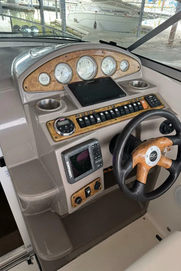 Slide: The Image of Rinker 280 Express Cruiser 2007 - 5346506