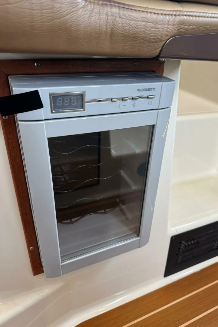 Slide: The Image of Ranger Tug R-31CB 2021 - 5346742