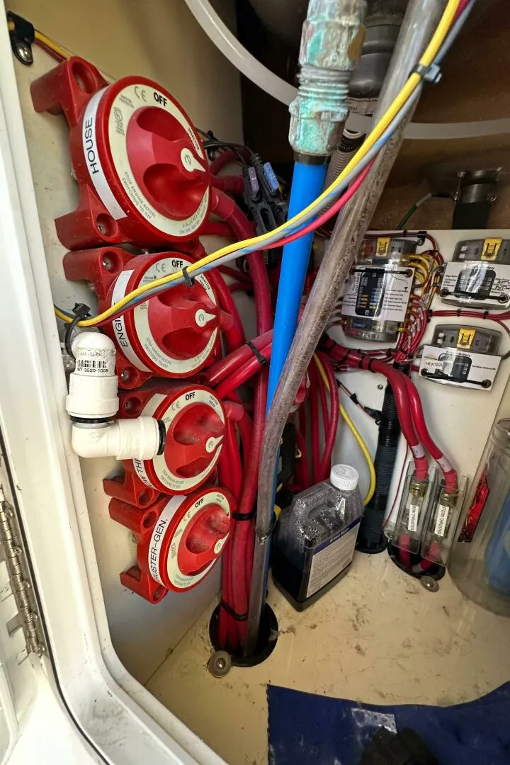 Slide: The Image of Ranger Tug R-31CB 2021 - 5346747