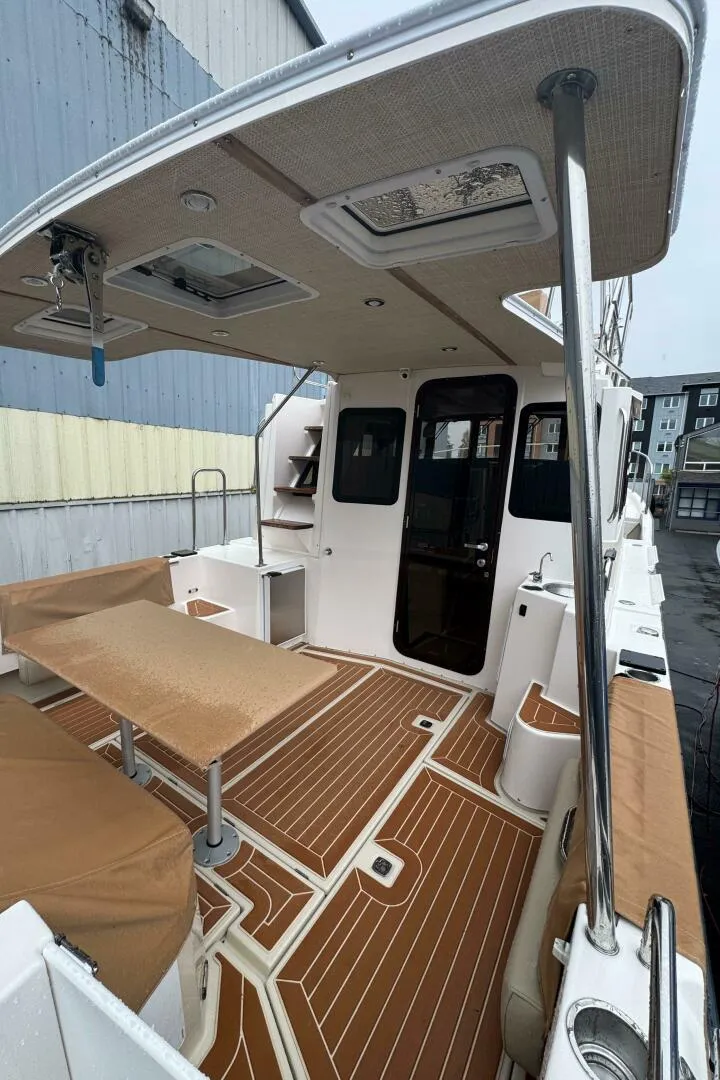 Slide: The Image of Ranger Tug R-31CB 2021 - 5346740