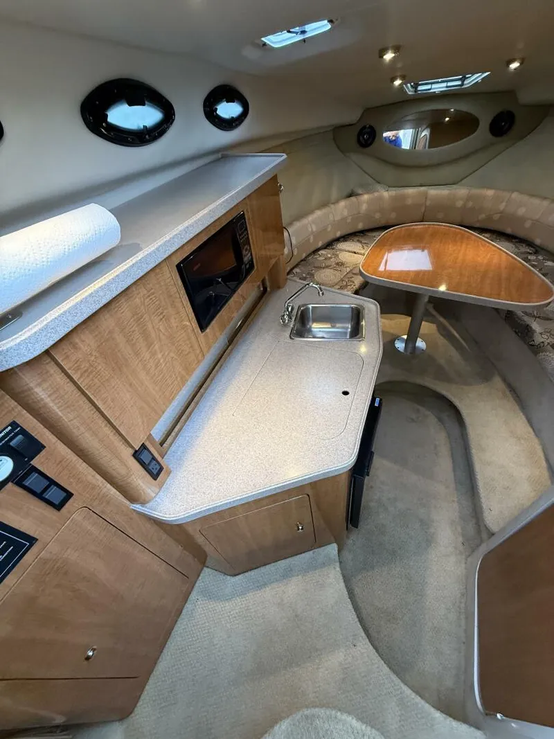 Slide: The Image of Bayliner 3055 Ciera Sunbridge DX/LX 2000 - 5904503