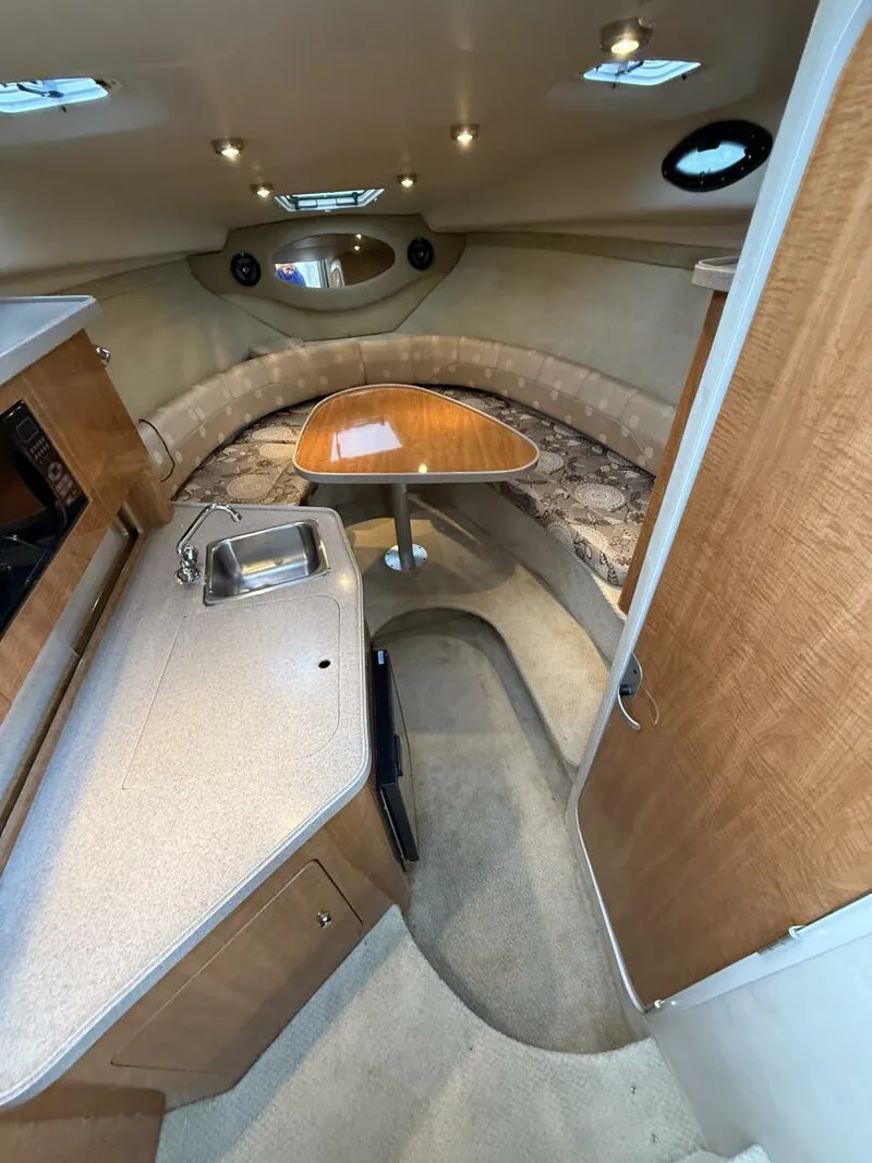 Slide: The Image of Bayliner 3055 Ciera Sunbridge DX/LX 2000 - 5904504