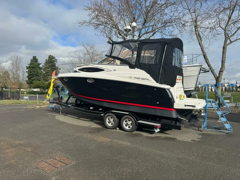 Slide: The Image of Regal 2565 Express Cruiser 2008 - 5346938