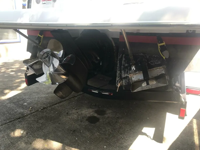 Slide: The Image of Regal 2565 Express Cruiser 2008 - 5346948