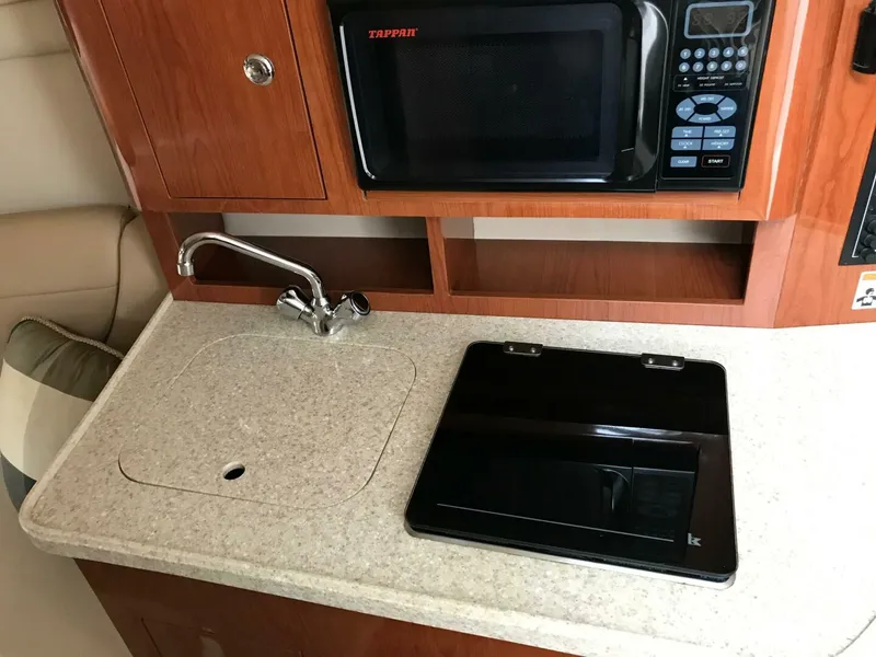 Slide: The Image of Regal 2565 Express Cruiser 2008 - 5346952