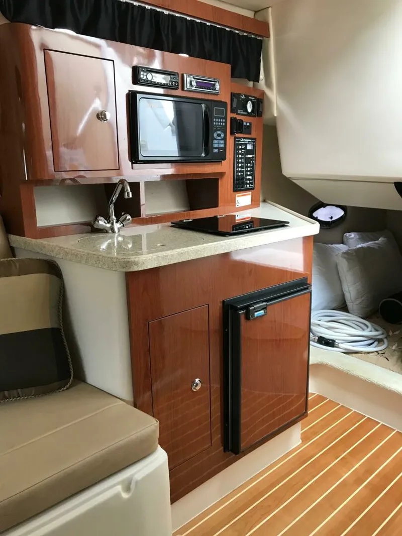 Slide: The Image of Regal 2565 Express Cruiser 2008 - 5346955