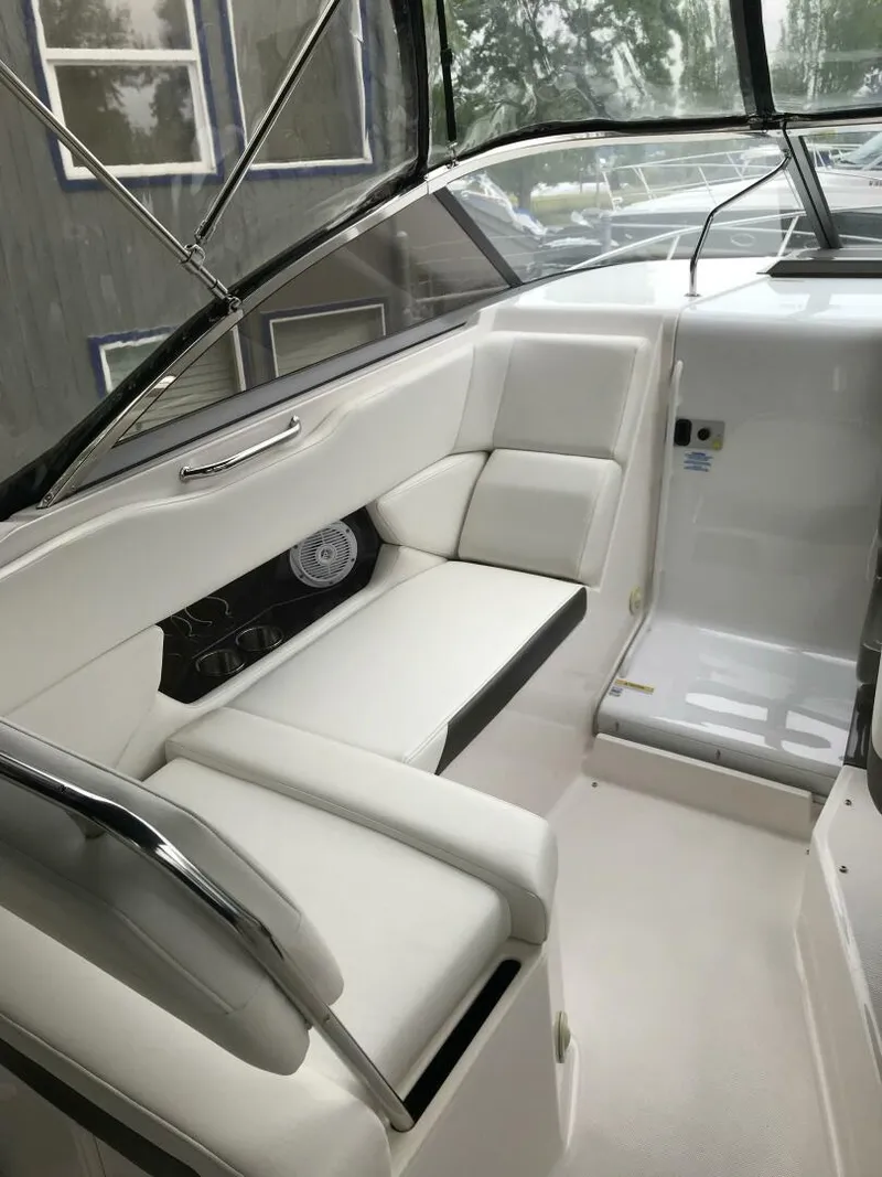 Slide: The Image of Regal 2565 Express Cruiser 2008 - 5346958