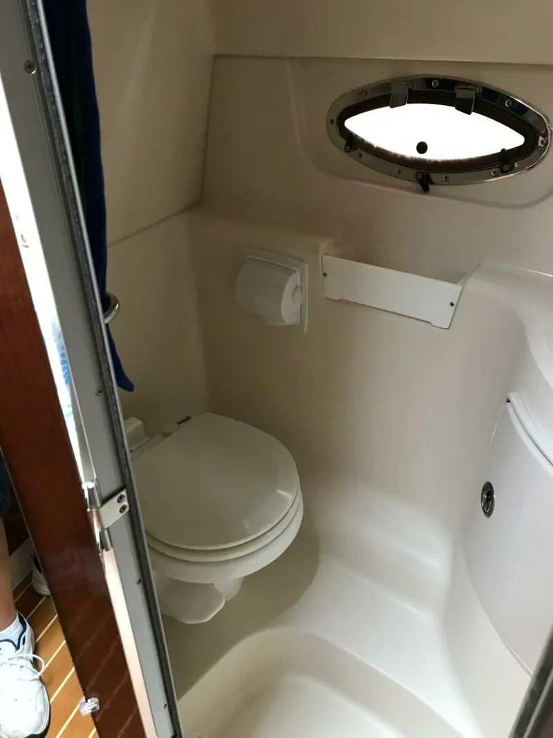 Slide: The Image of Regal 2565 Express Cruiser 2008 - 5346964