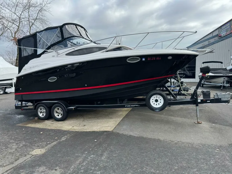 Slide: The Image of Regal 2565 Express Cruiser 2008 - 5346940