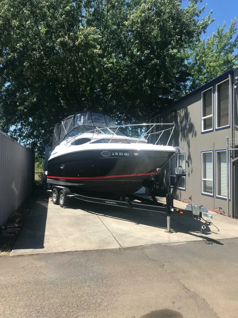 Slide: The Image of Regal 2565 Express Cruiser 2008 - 5346942