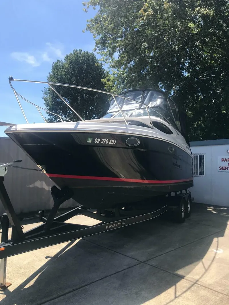 Slide: The Image of Regal 2565 Express Cruiser 2008 - 5346945