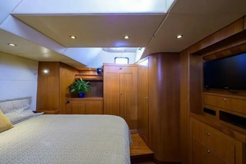 Slide: The Image of Hylas 70 Sail 2009 - 5370832