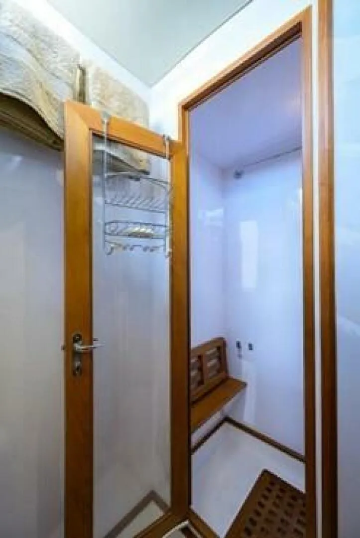 Slide: The Image of Hylas 70 Sail 2009 - 5370839