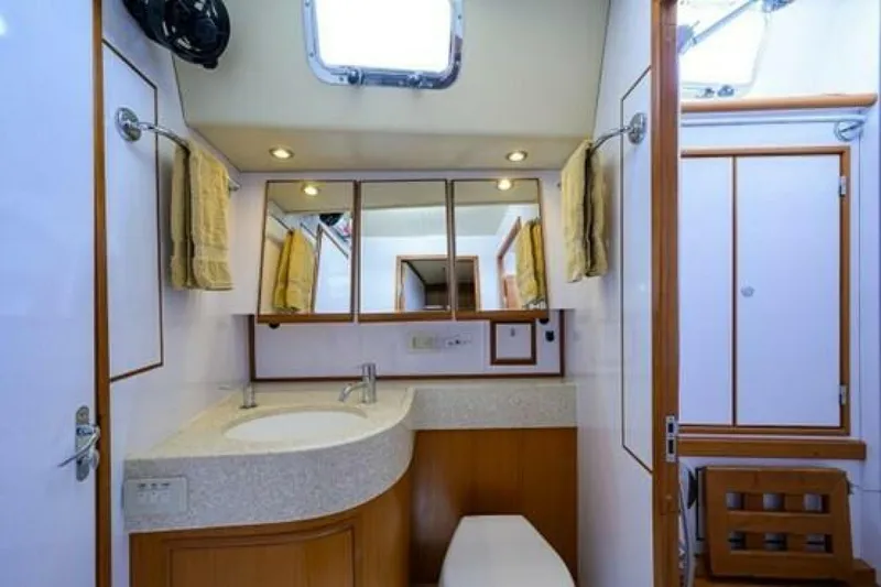 Slide: The Image of Hylas 70 Sail 2009 - 5370854