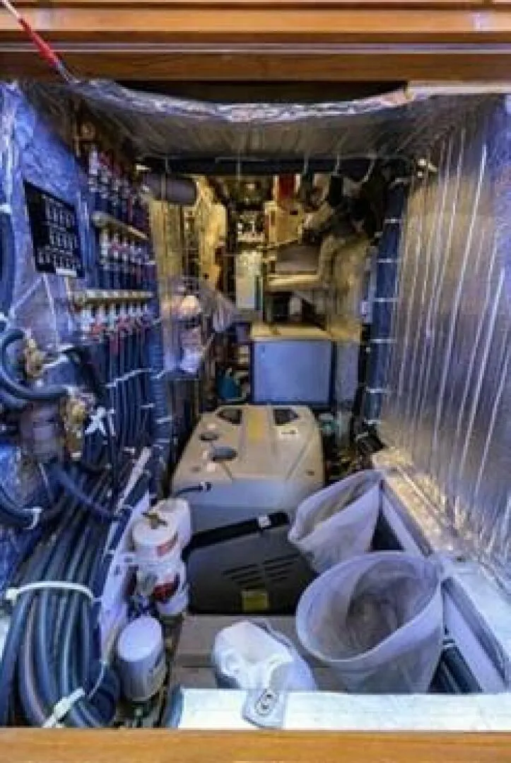 Slide: The Image of Hylas 70 Sail 2009 - 5370863