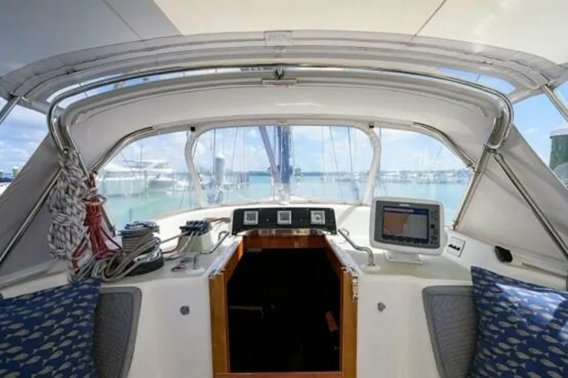 Slide: The Image of Hylas 70 Sail 2009 - 5370871