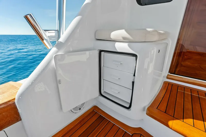 Slide: The Image of 2023 Viking 64 Convertible- SIN PELO- Cockpit - 5894048