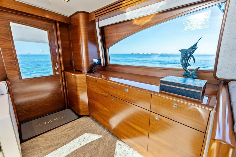 Slide: The Image of 2023 Viking 64 Convertible- SIN PELO- Salon - 5894036