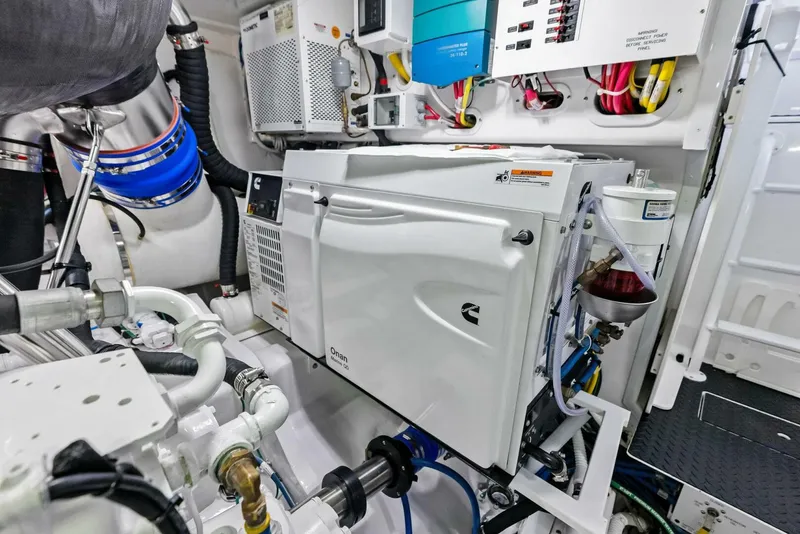 Slide: The Image of 2023 Viking 64 Convertible- SIN PELO- Generator - 5894001