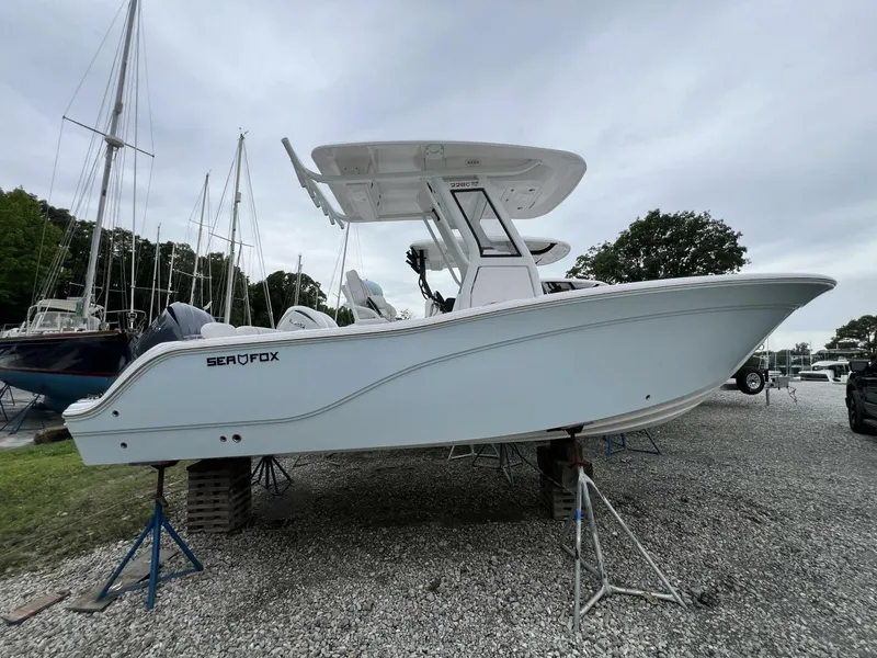 Slide: The Image of Sea Fox 228 Commander 2025 - 5348882