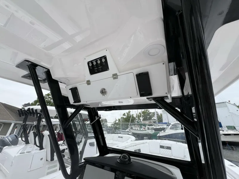 Slide: The Image of Sea Fox 288 Commander 2025 - 5348920