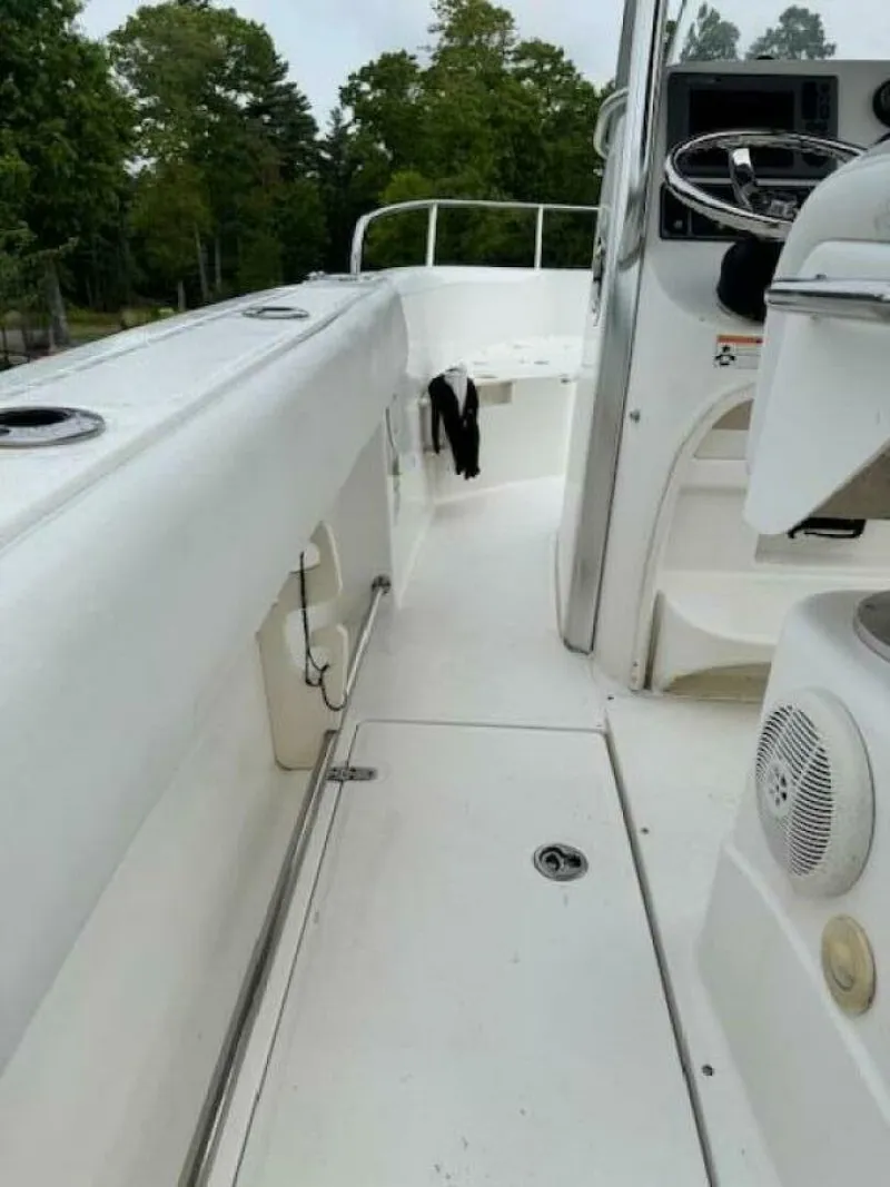 Slide: The Image of Boston Whaler 22 2010 - 5349717