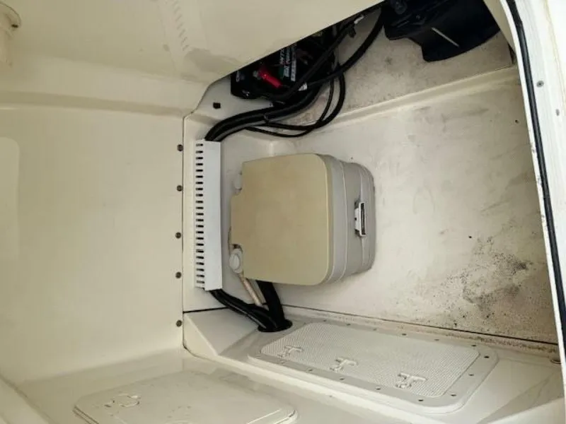 Slide: The Image of Boston Whaler 22 2010 - 5349722