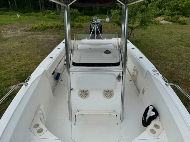 Slide: The Image of Boston Whaler 22 2010 - 5349727