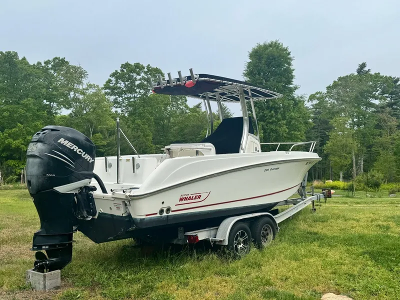 Slide: The Image of Boston Whaler 22 2010 - 5349693