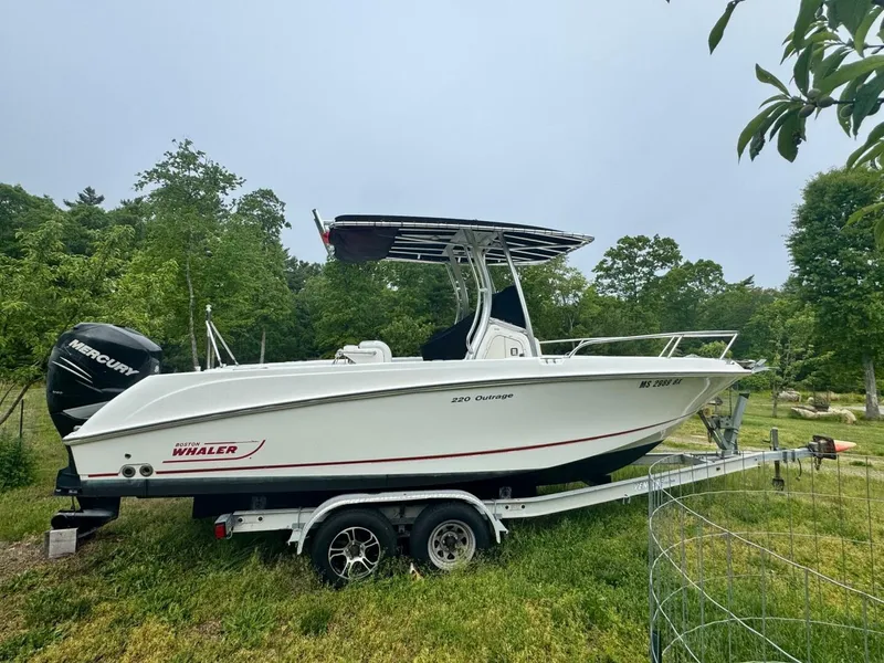 Slide: The Image of Boston Whaler 22 2010 - 5349694