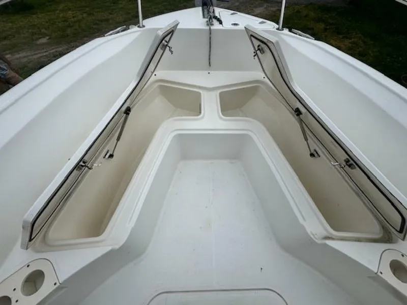 Slide: The Image of Boston Whaler 22 2010 - 5349713