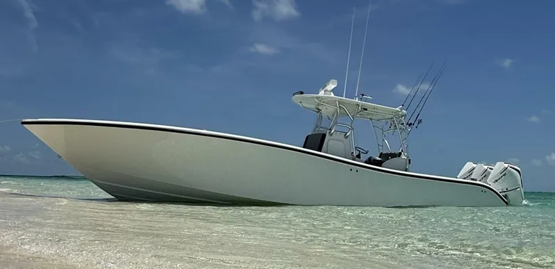 The Image of Yellowfin 36 2011 - 5350272