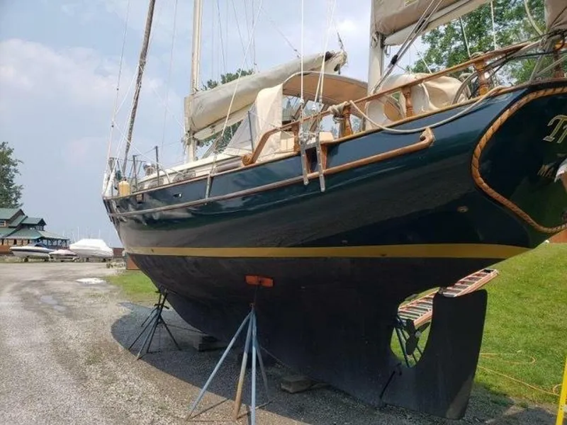 Slide: The Image of Island Trader 37 1979 - 5350385