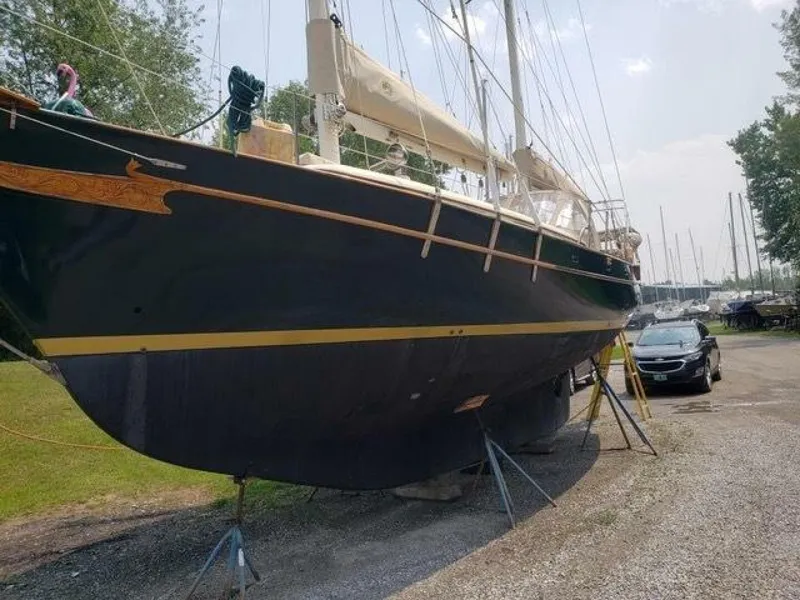 Slide: The Image of Island Trader 37 1979 - 5350386