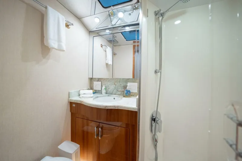 Slide: The Image of Guest Head and Shower - 5351130