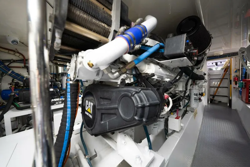 Slide: The Image of Forward of Starboard Motor - 5351155