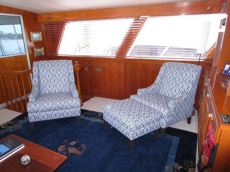 Slide: The Image of Salon to Port   - 5356707