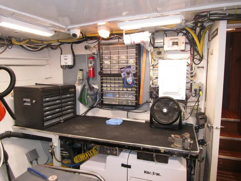 Slide: The Image of Engine Room Forward   - 5356751