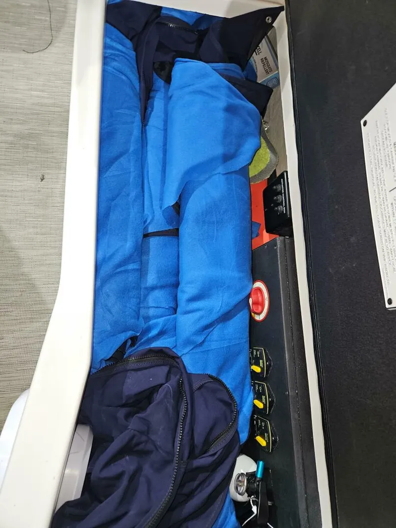 Slide: The Image of Regal 28 Express 2019 - 5351797