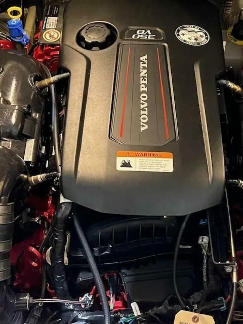 Slide: The Image of Regal 28 Express 2019 - 5351804