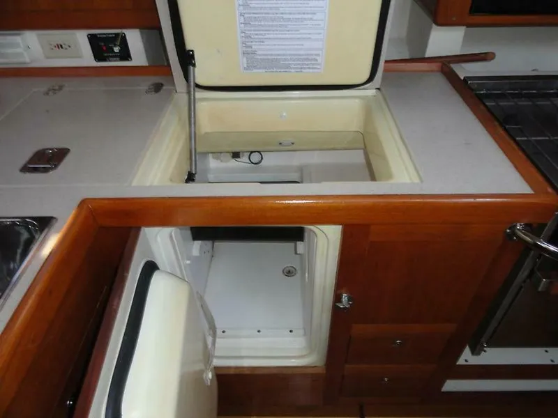 Slide: The Image of Hunter 41 2003 - 5352385